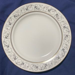 🐇 Like NEW - Noritake - Set of 4 Bone China Salad or Dessert Plates - Sarah